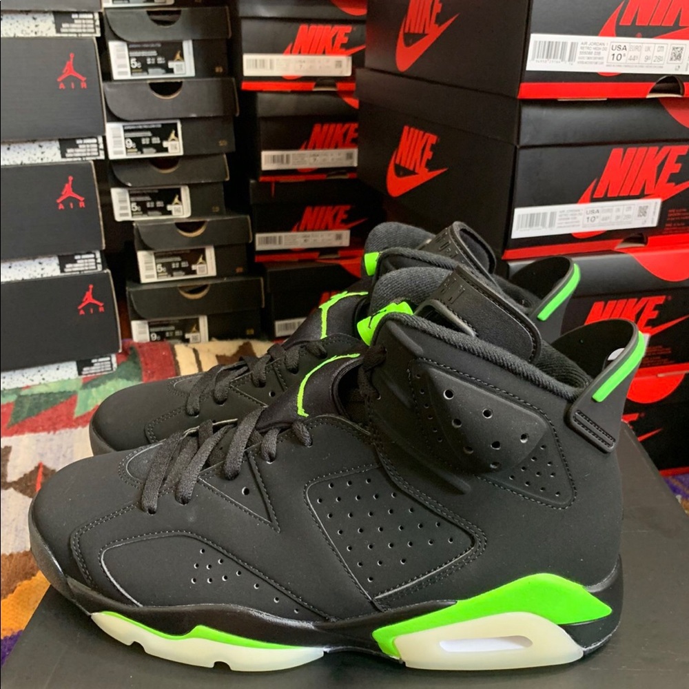 Multiple Jordan’s and more hit me up all sizes